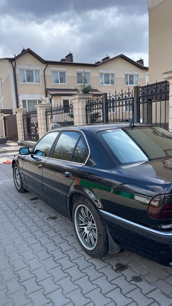 BMW 7 серії - зображення 4