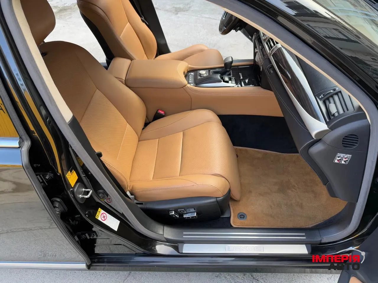 Lexus LS - фото 25