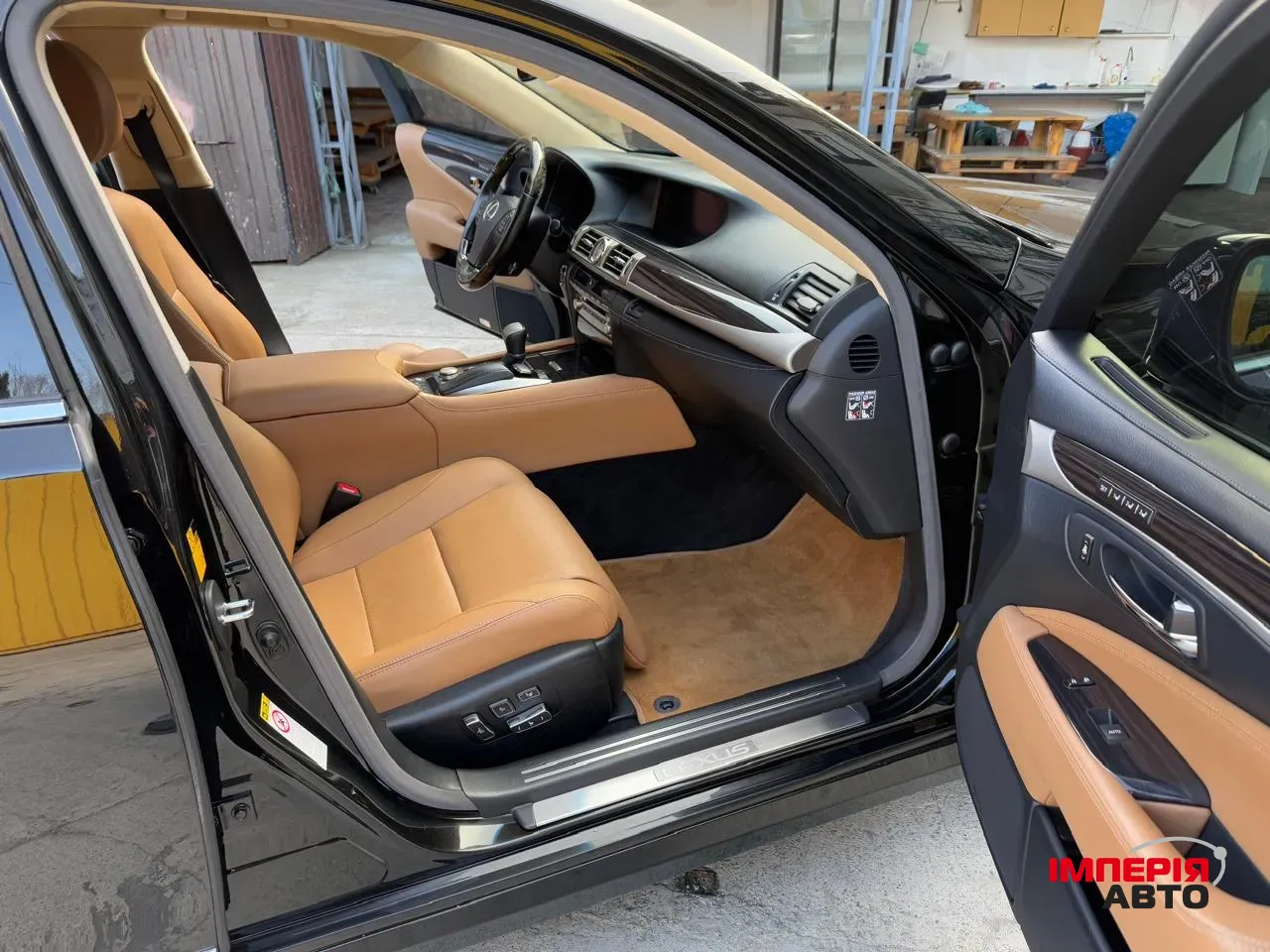 Lexus LS - фото 22