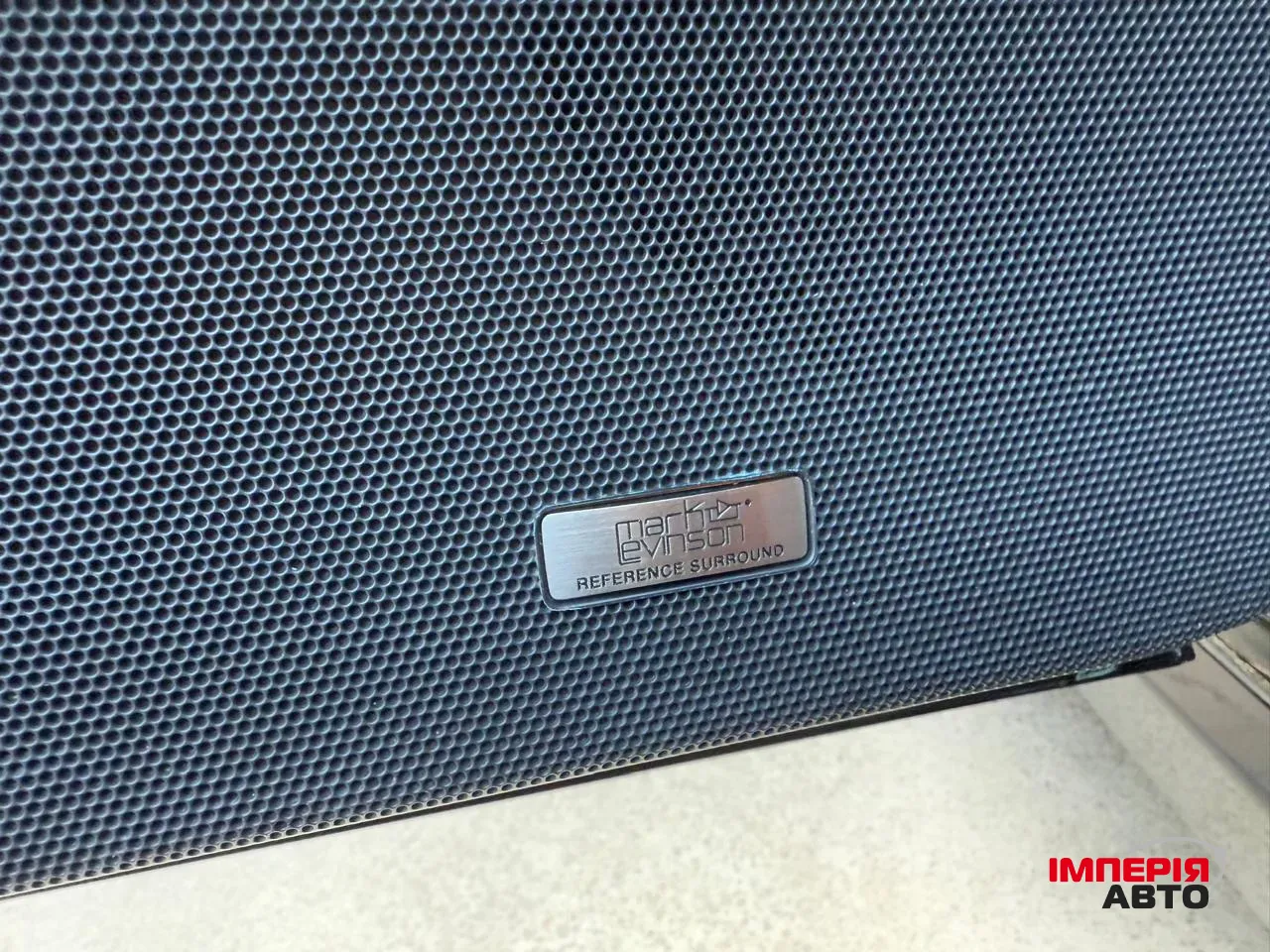 Lexus LS - фото 18