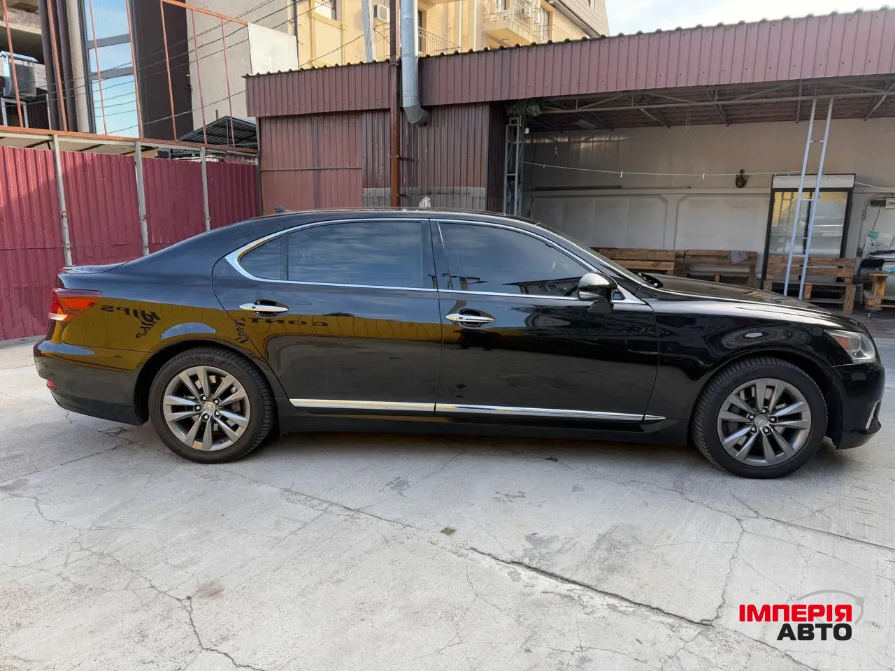 Lexus LS - фото 4