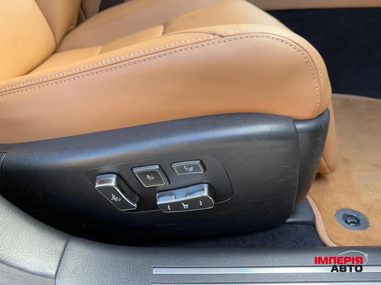 Lexus LS - фото 24