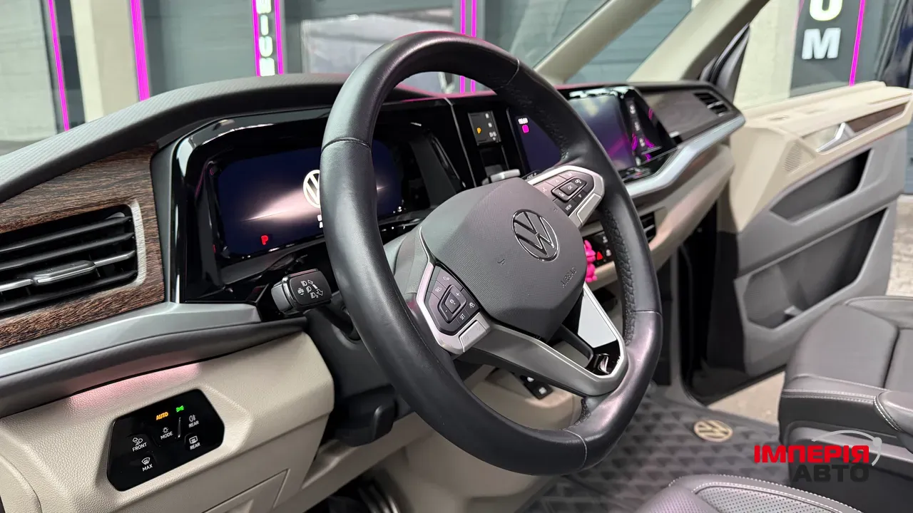 Volkswagen Multivan - фото 4