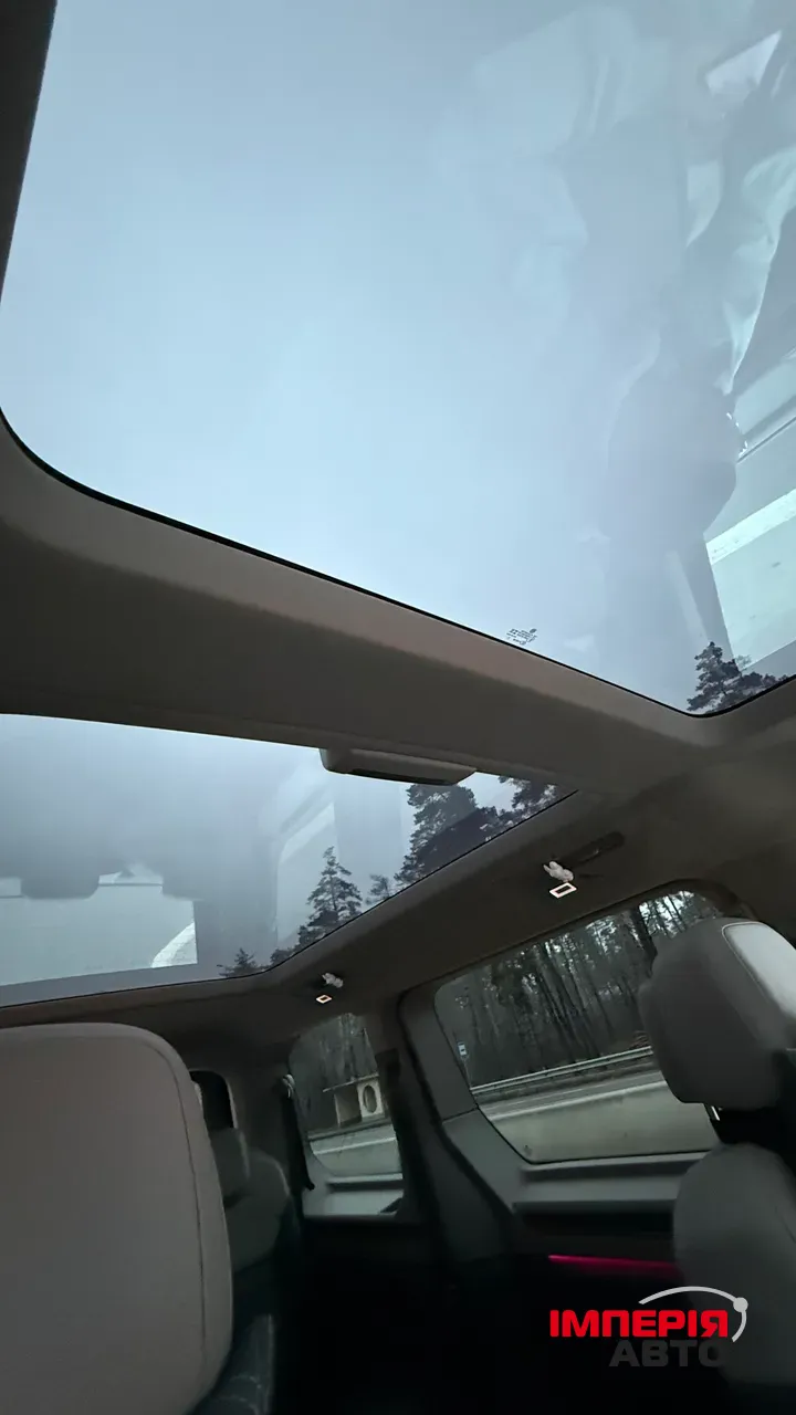 Volkswagen Multivan - фото 6