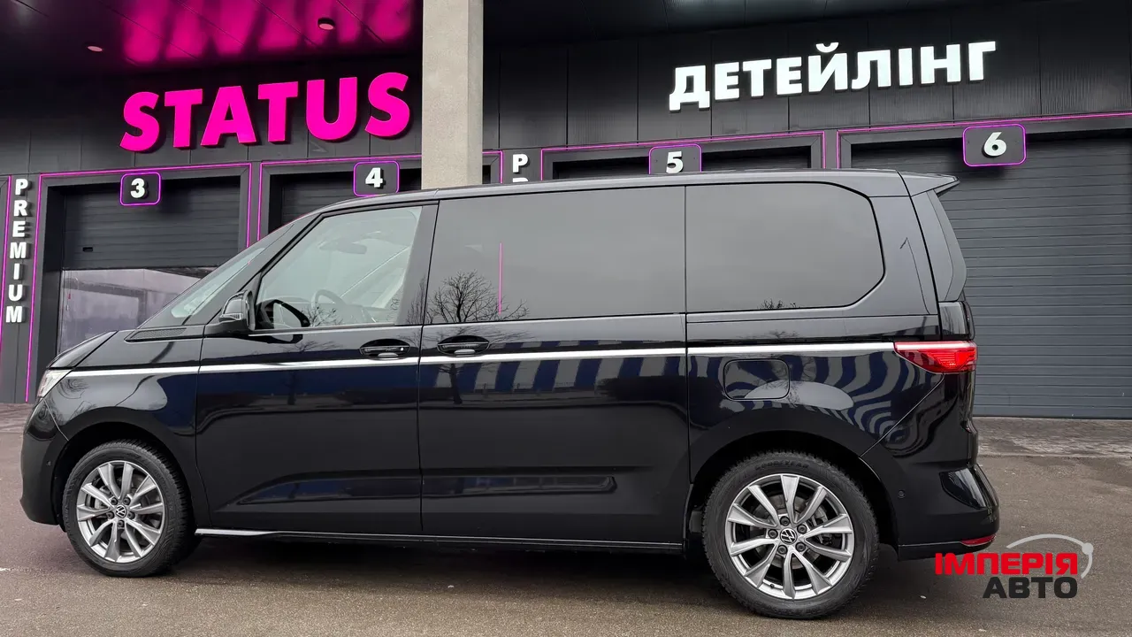 Volkswagen Multivan - фото 11