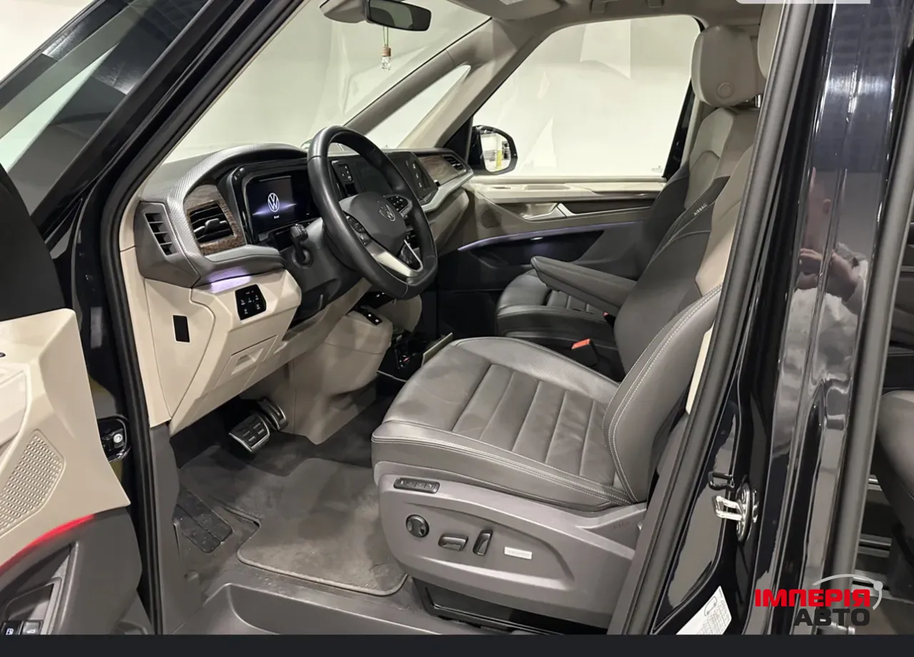 Volkswagen Multivan - фото 7