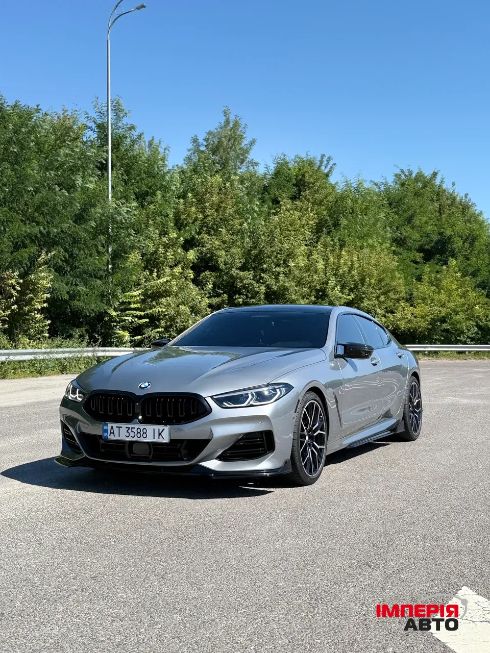 BMW 8 серії - фото 1