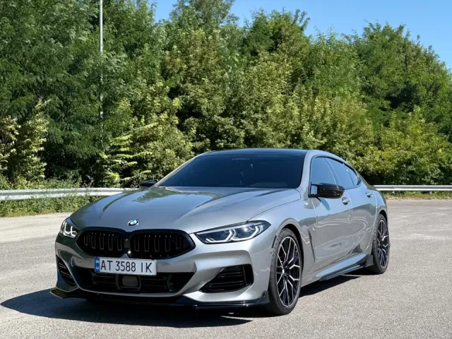 BMW 8 серії - фото 1