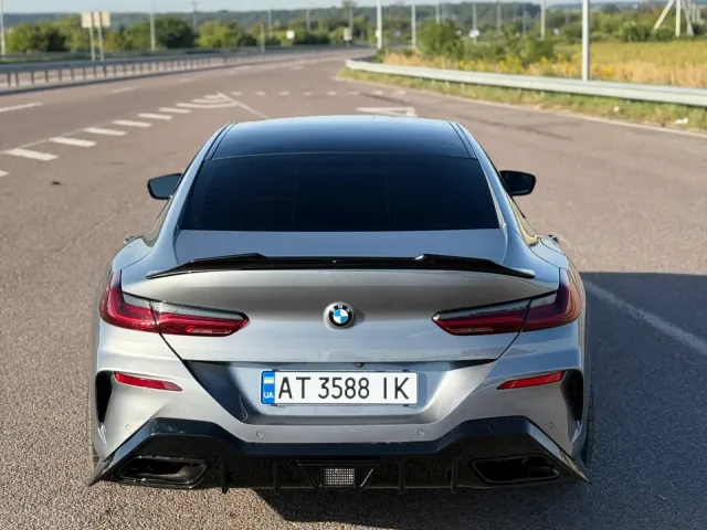 BMW 8 серії - фото 4