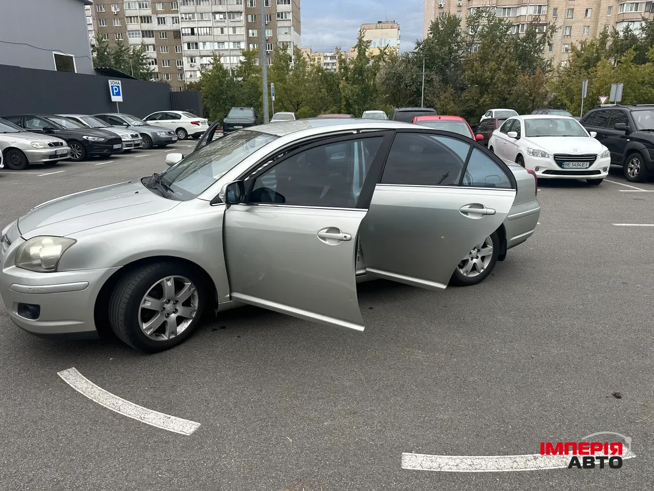 Toyota Avensis - фото 6