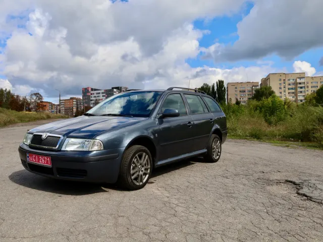 Skoda Octavia - фото 1
