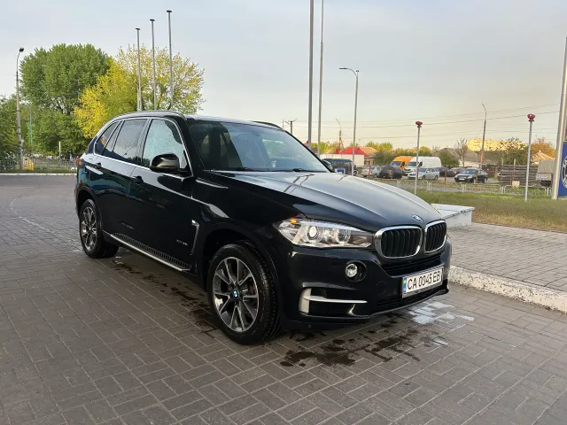 BMW X5 - фото 1