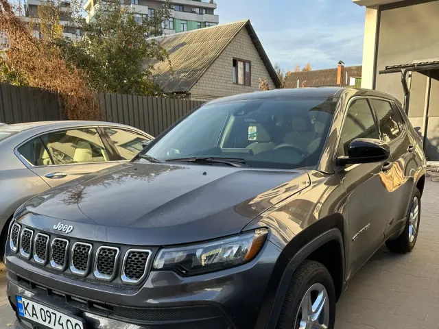 Jeep Compass - фото 2