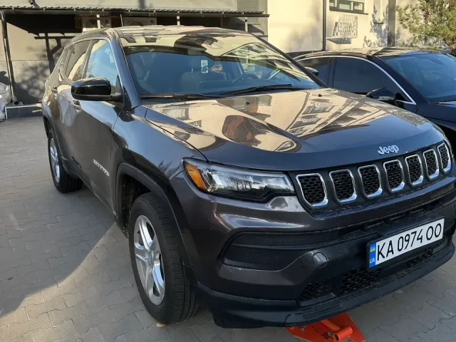 Jeep Compass - фото 1