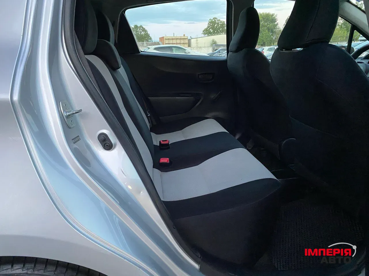 Toyota Yaris - фото 21