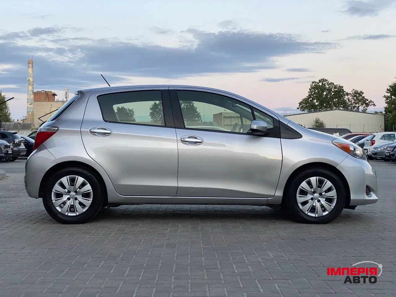 Toyota Yaris - фото 7