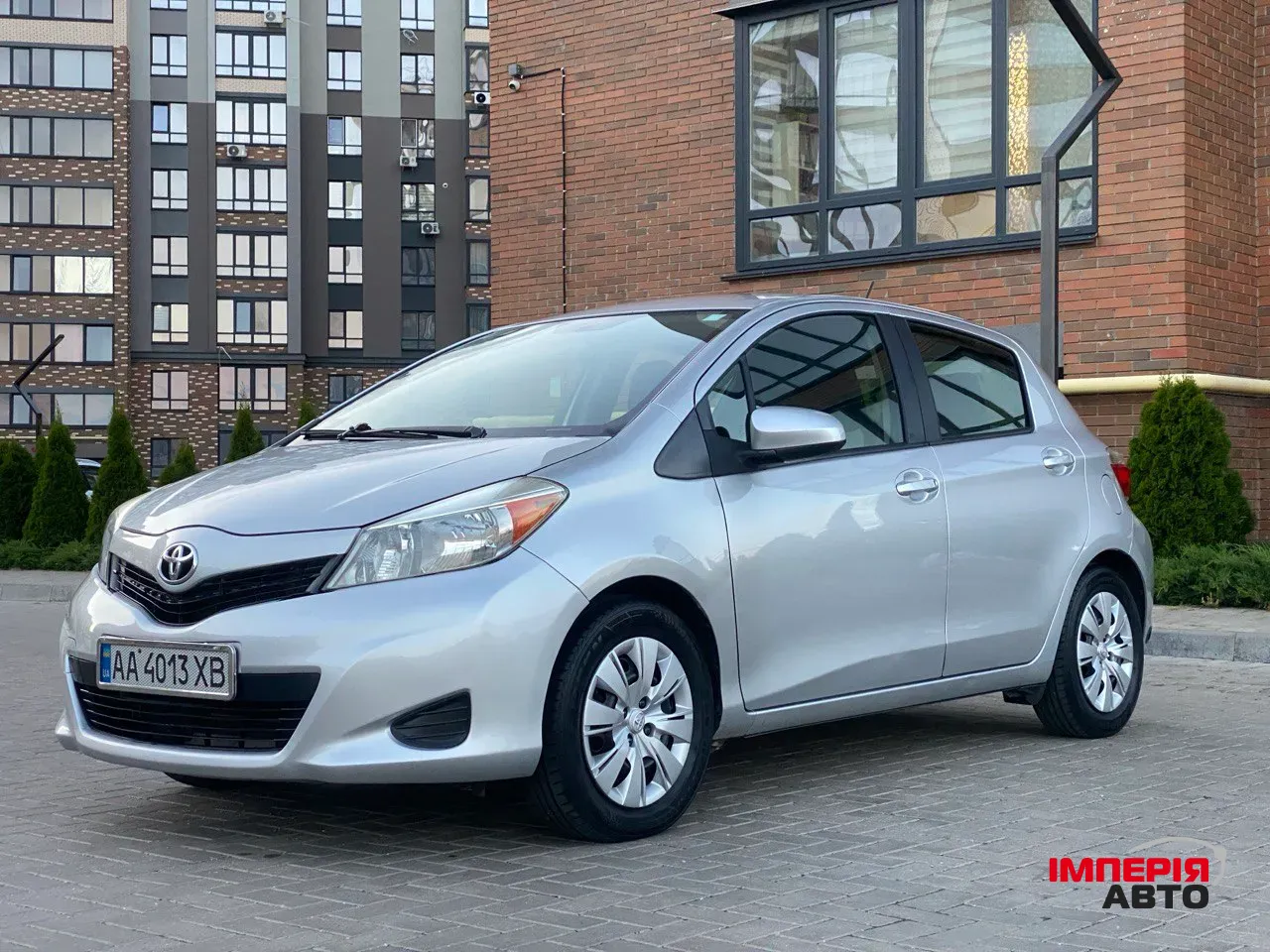 Toyota Yaris - фото 2