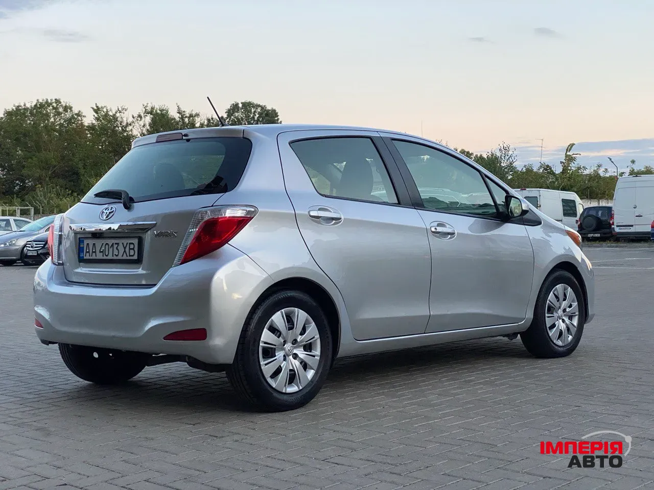 Toyota Yaris - фото 9