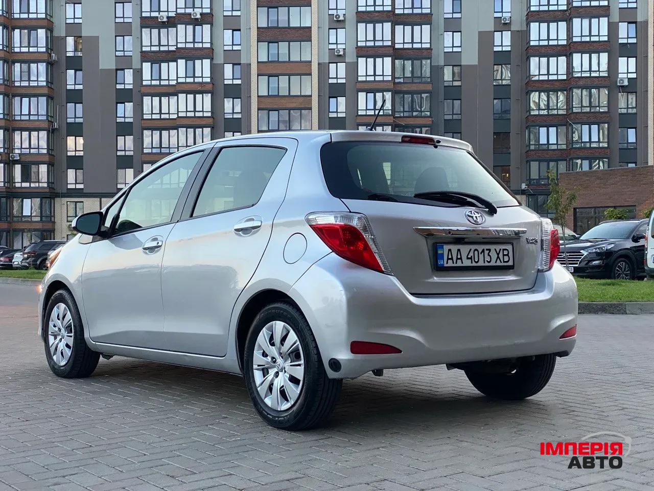 Toyota Yaris - фото 3