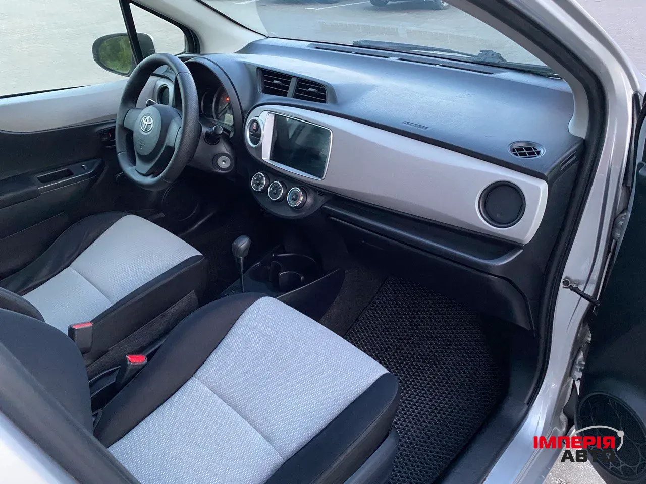 Toyota Yaris - фото 22