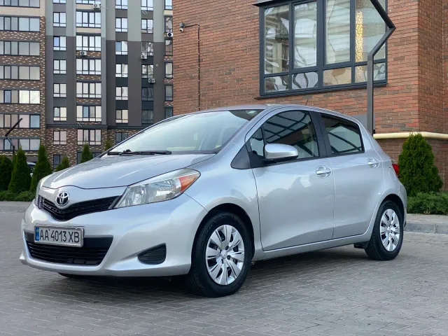 Toyota Yaris - фото 2