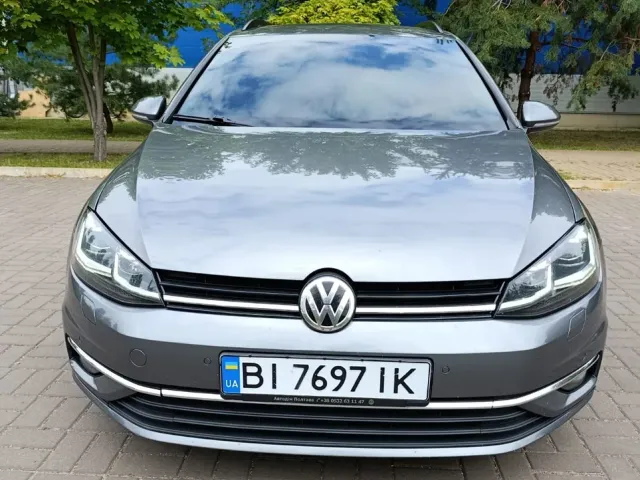 Volkswagen Golf - фото 2