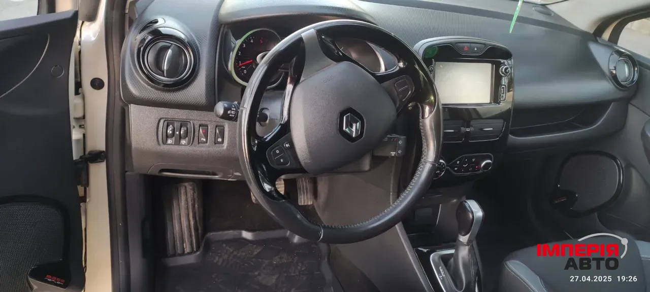 Renault Clio - фото 4