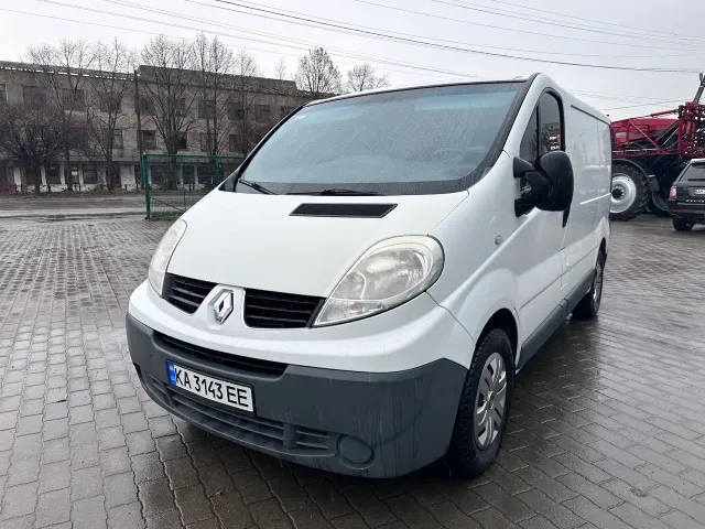 Renault Trafic - фото 1