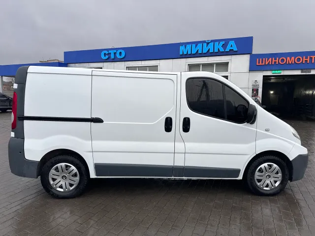 Renault Trafic - фото 4