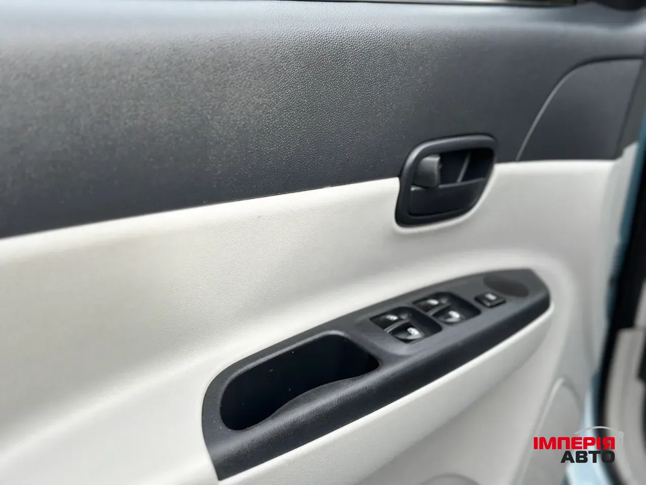 Hyundai Accent - фото 17