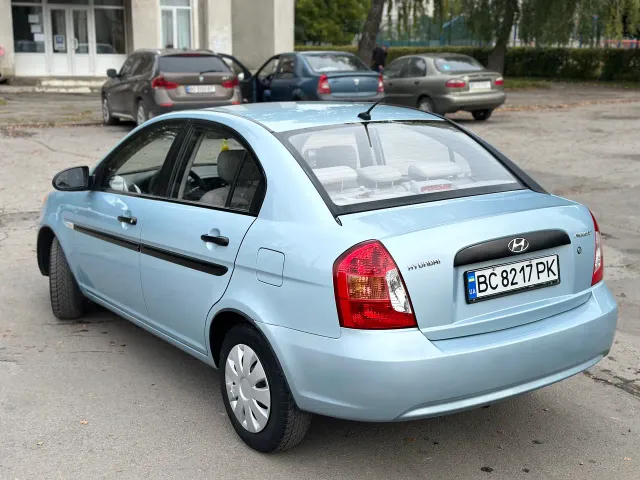 Hyundai Accent - фото 3