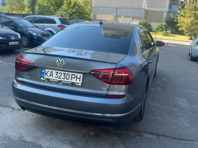 Volkswagen Passat - фото 1