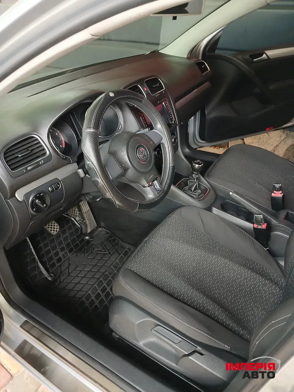 Volkswagen Golf - фото 9