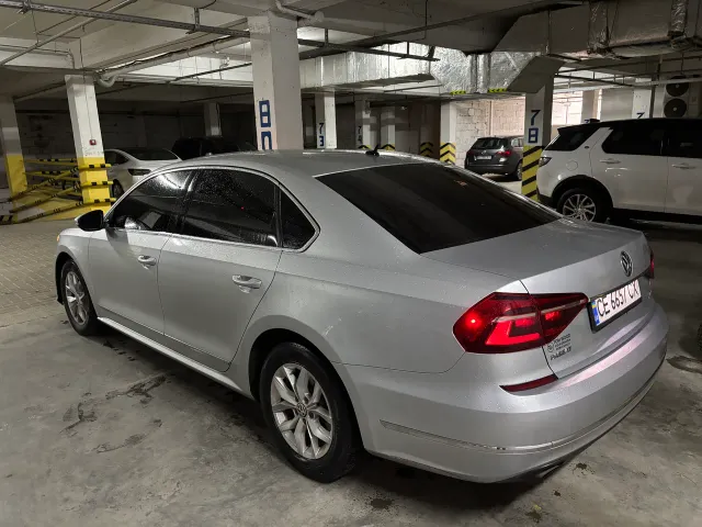 Volkswagen Passat - фото 1