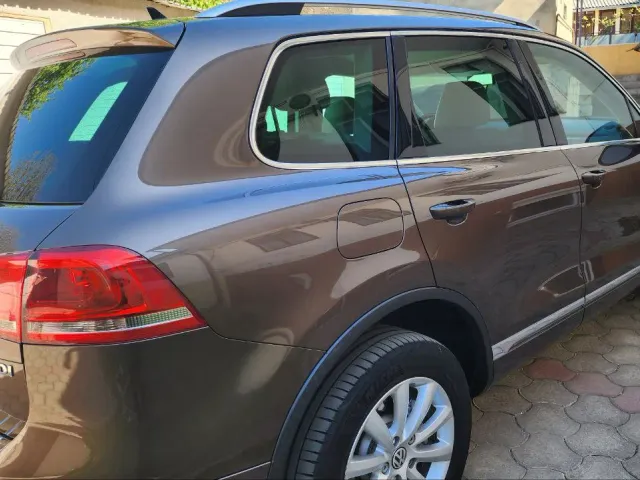 Volkswagen Touareg - фото 3