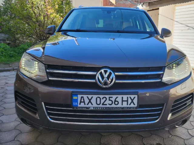 Volkswagen Touareg - фото 5