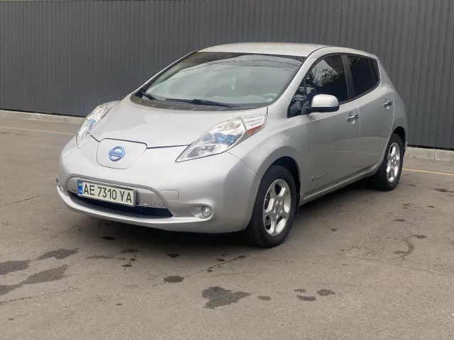 Nissan Leaf - фото 4