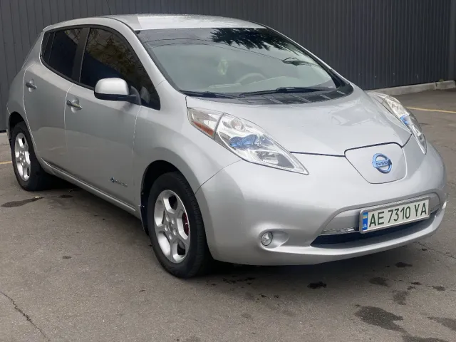 Nissan Leaf - фото 3