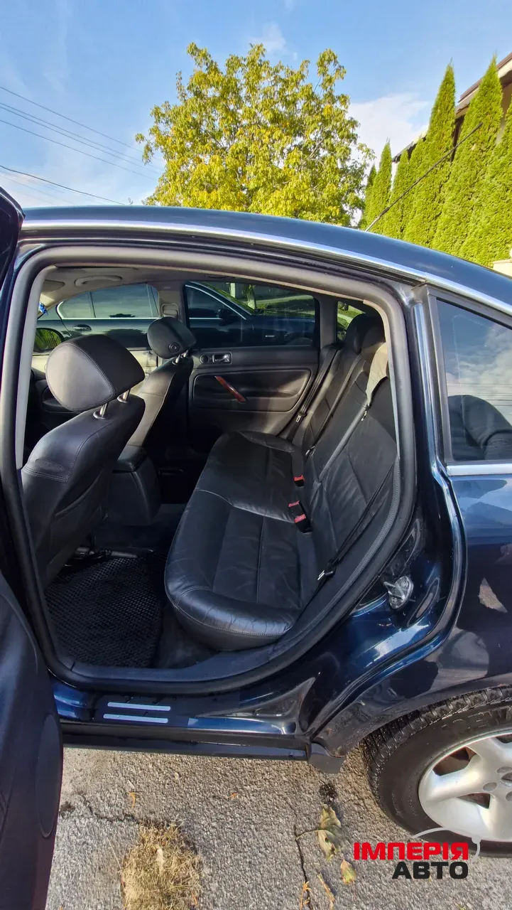 Volkswagen Passat - фото 17