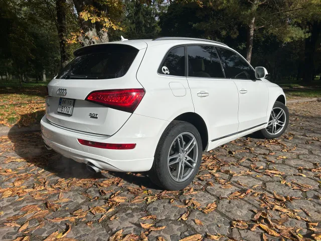 Audi Q5 - фото 4