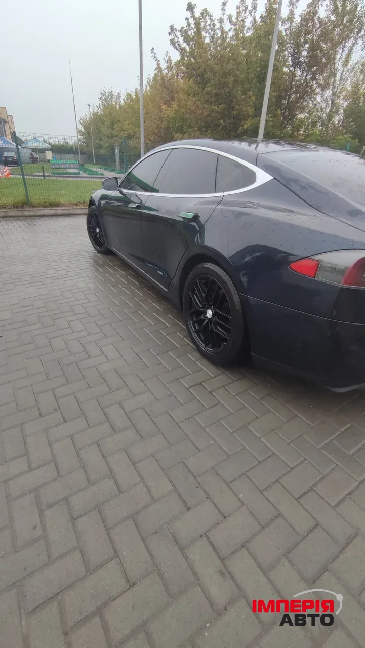 Tesla Model S - фото 4
