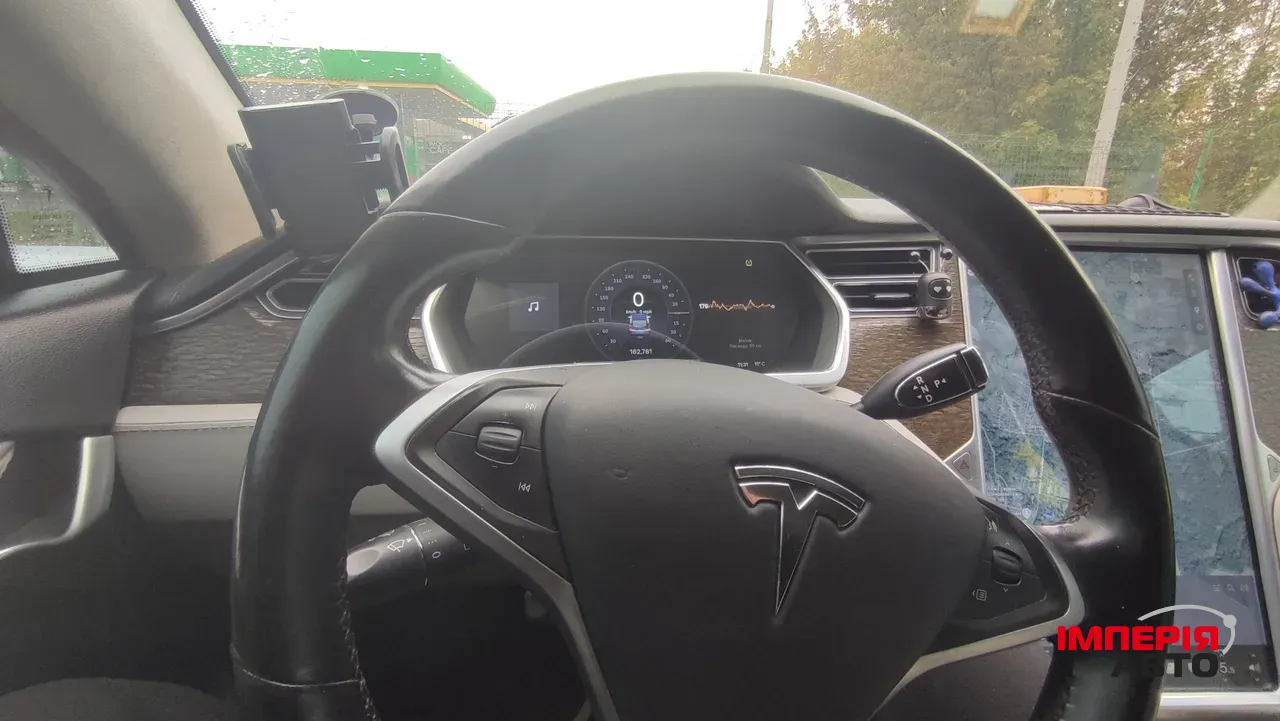 Tesla Model S - фото 15