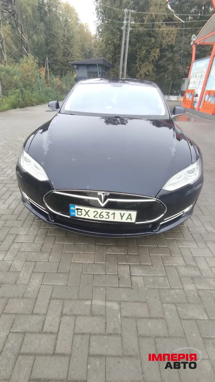 Tesla Model S - фото 7