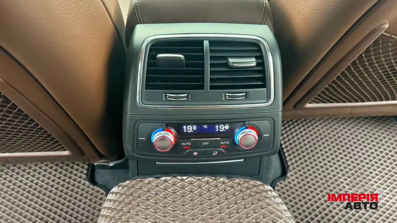 Audi A6 - фото 24