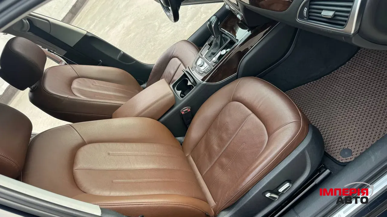Audi A6 - фото 16