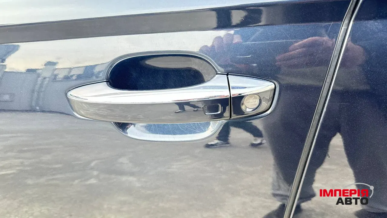 Audi A6 - фото 17