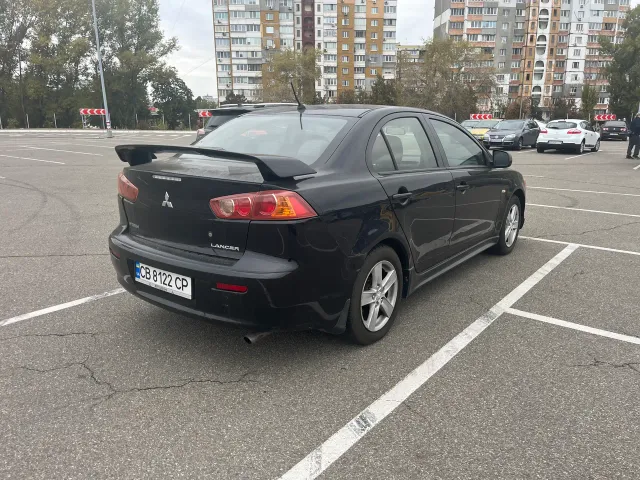 Mitsubishi Lancer - фото 3