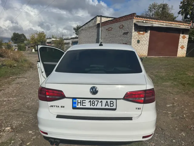 Volkswagen Jetta - фото 3