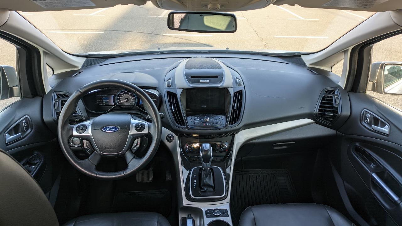 Ford C-MAX - фото 11