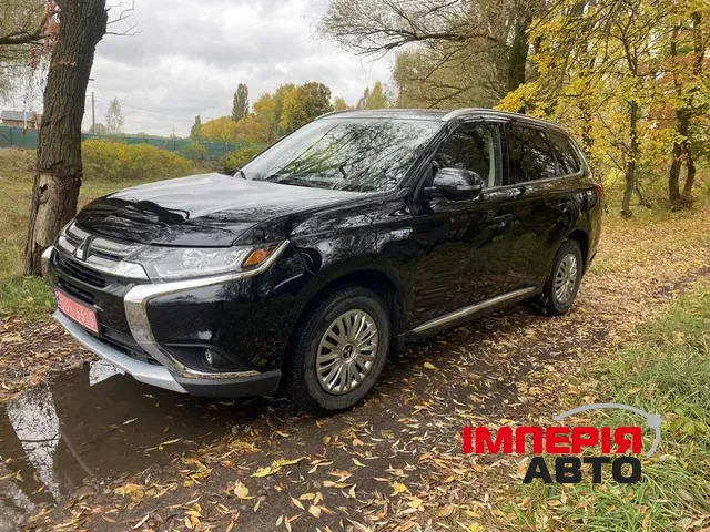 Mitsubishi Outlander - фото 4